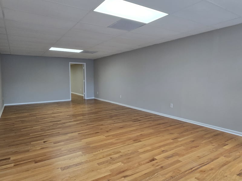 101 S Main St, Mount Pleasant, TN 38474