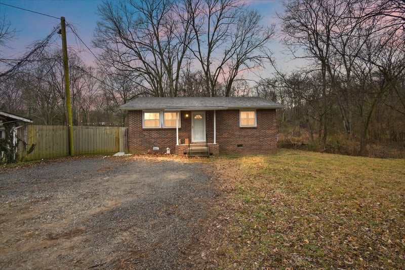 1081 Slaters Creek Rd, Goodlettsville, TN 37072