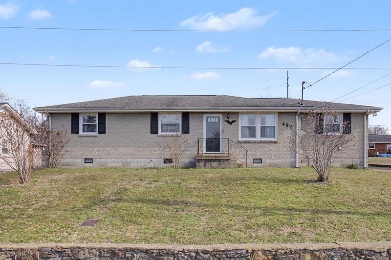 492 Sunliner Dr, Nashville, TN 37209