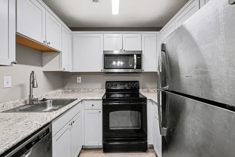 500 Paragon Mills Rd #N15, Nashville, TN 37211