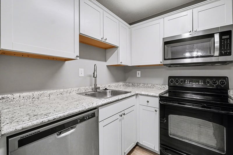 500 Paragon Mills Rd #N15, Nashville, TN 37211