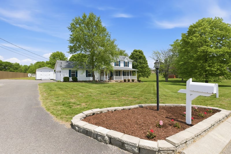 2420 Lakeshore Dr, Spring Hill, TN 37174