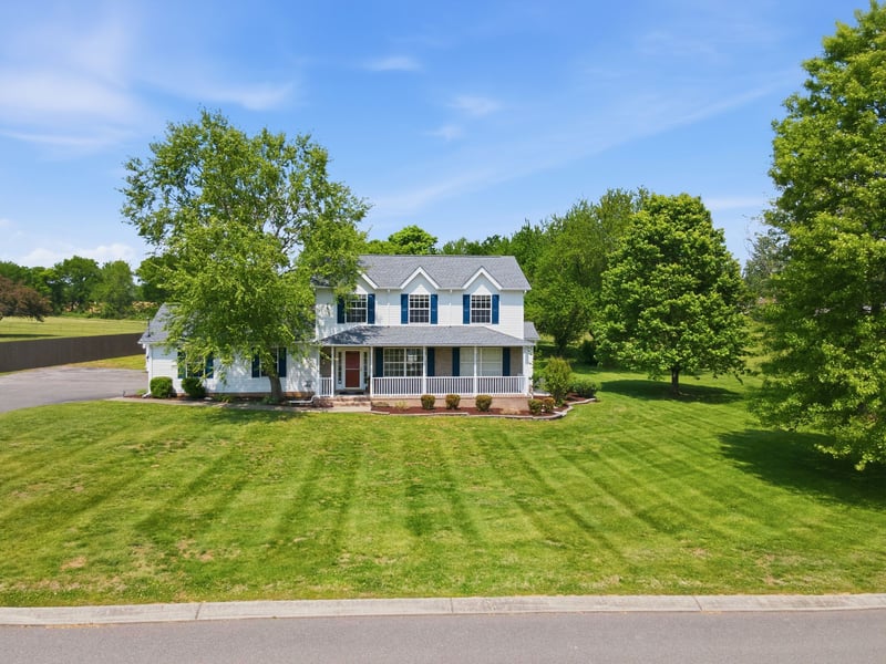 2420 Lakeshore Dr, Spring Hill, TN 37174
