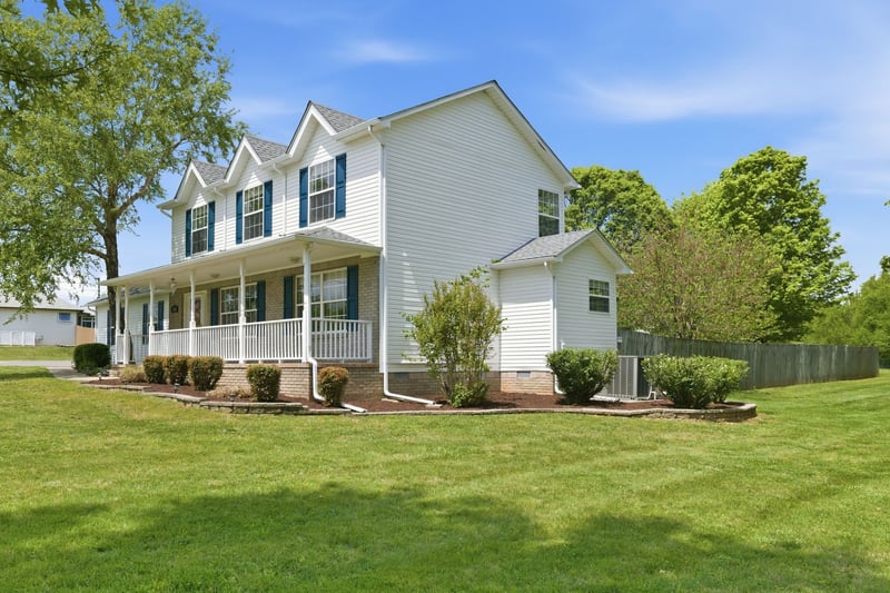 2420 Lakeshore Dr, Spring Hill, TN 37174