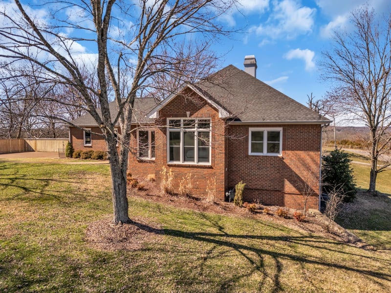 467 Jones Ln, Hendersonville, TN 37075