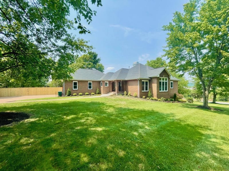 467 Jones Ln, Hendersonville, TN 37075