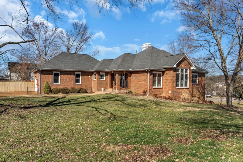 467 Jones Ln, Hendersonville, TN 37075