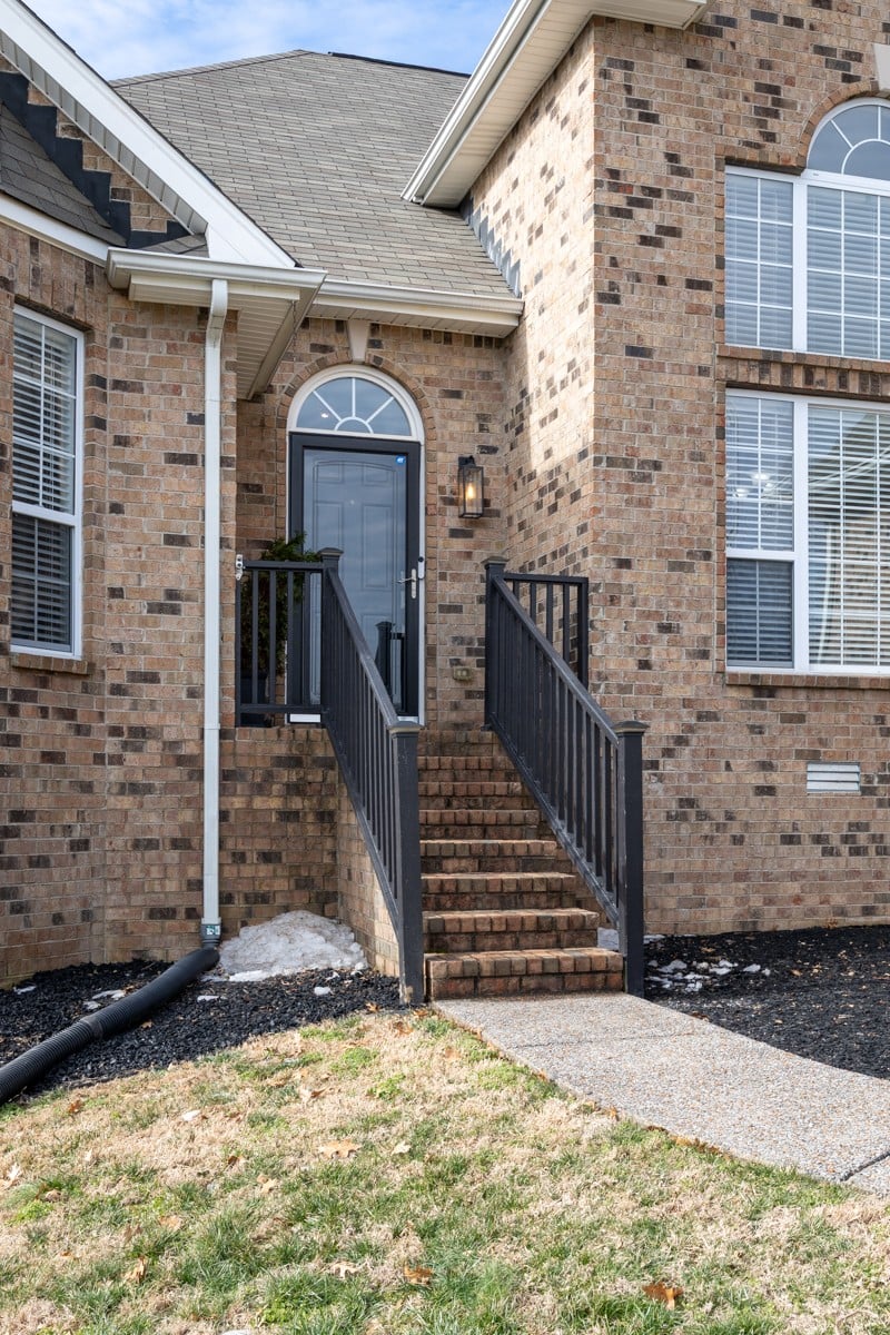 533 Bradford Dr, Gallatin, TN 37066