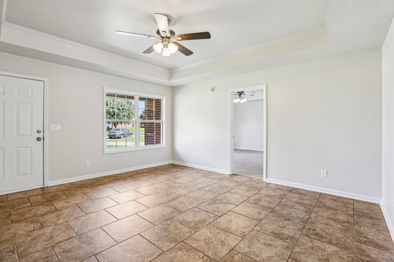 10000 Syracuse Dr, Smyrna, TN 37167