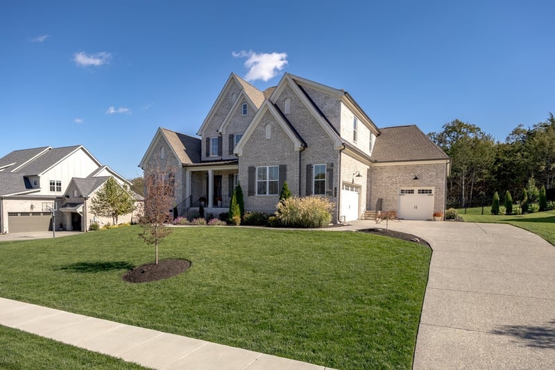 1012 Sinatra Dr, Nolensville, TN 37135