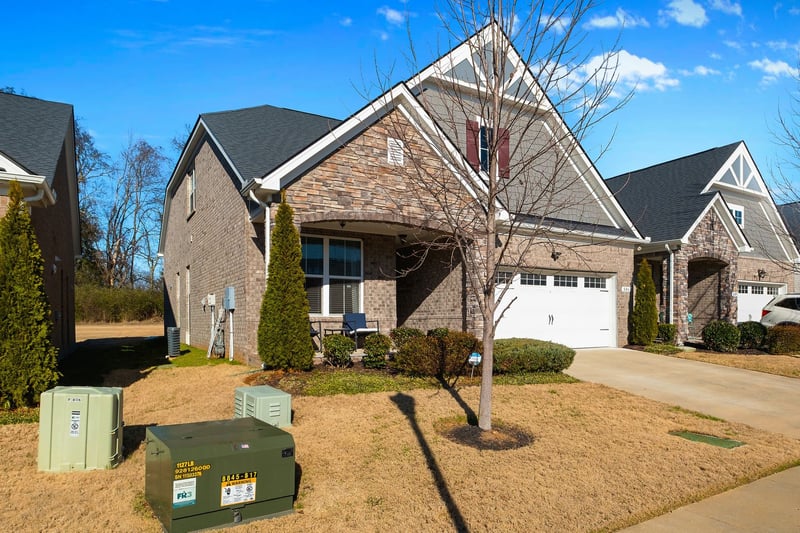 806 Sunset View Dr, Hermitage, TN 37076
