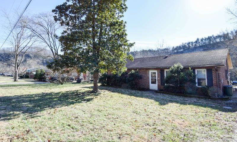 5600 Zapata Dr, Pegram, TN 37143