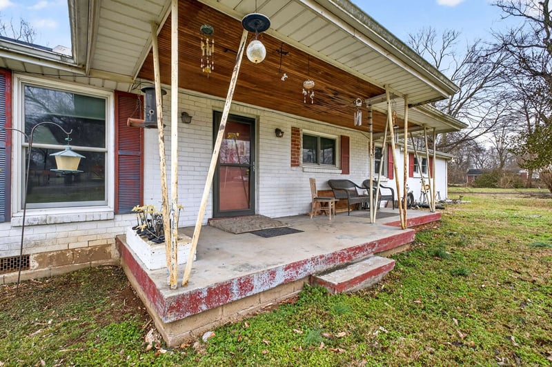 215 Ewing Dr, Nashville, TN 37207