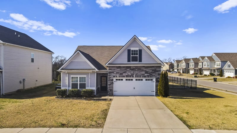 3222 Briar Chapel Dr, Murfreesboro, TN 37128