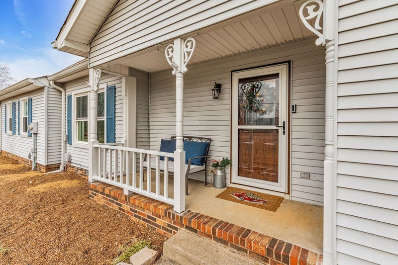 1208 Newmans Trl, Hendersonville, TN 37075