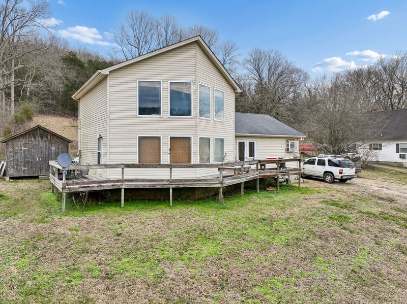 179 Lakeside Dr, Carthage, TN 37030