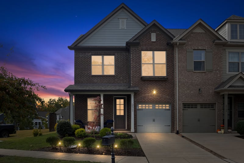 2564 Wellesley Square Dr, Thompsons Station, TN 37179