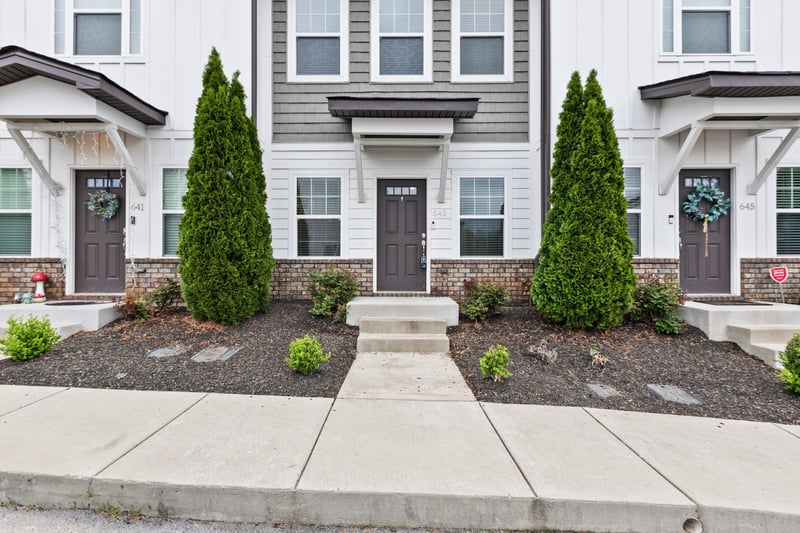 643 Bristol Creek Dr, Nashville, TN 37221