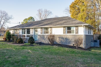 500 Whispering Hills Dr, Nashville, TN 37211