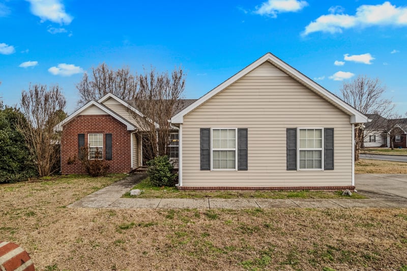 1521 Carrick Dr, Murfreesboro, TN 37128