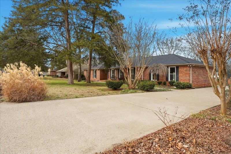 1706 Wiltshire Dr, Murfreesboro, TN 37129