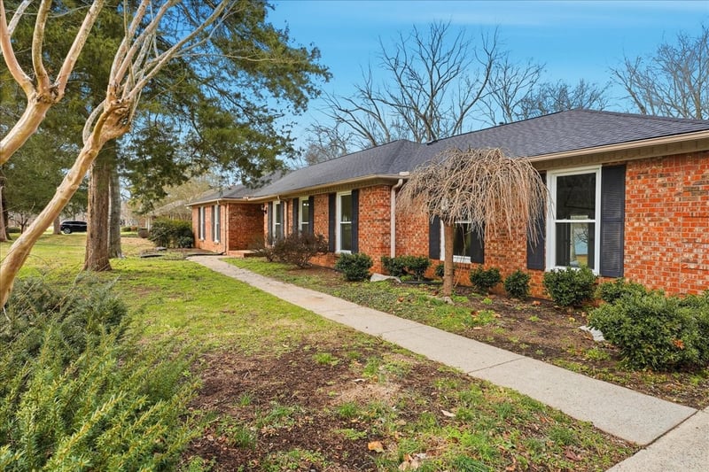 1706 Wiltshire Dr, Murfreesboro, TN 37129