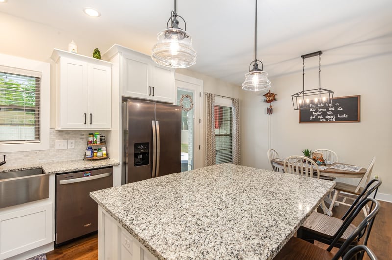 2562 Highway 25 , Cottontown, TN 37048