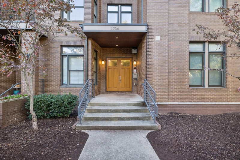 1706 18th Ave #112, Nashville, TN 37212