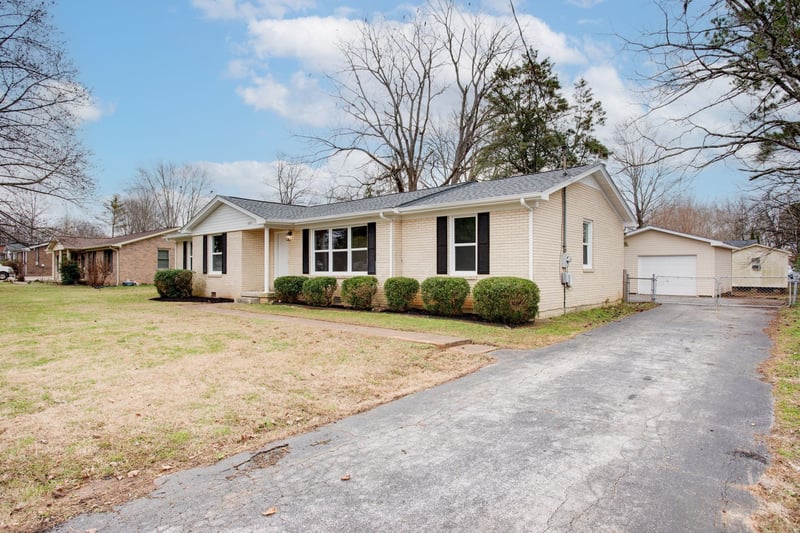223 Hampton Rd, Columbia, TN 38401