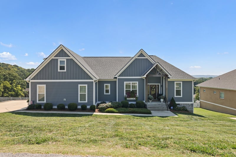 1711 Aster Dr, Columbia, TN 38401