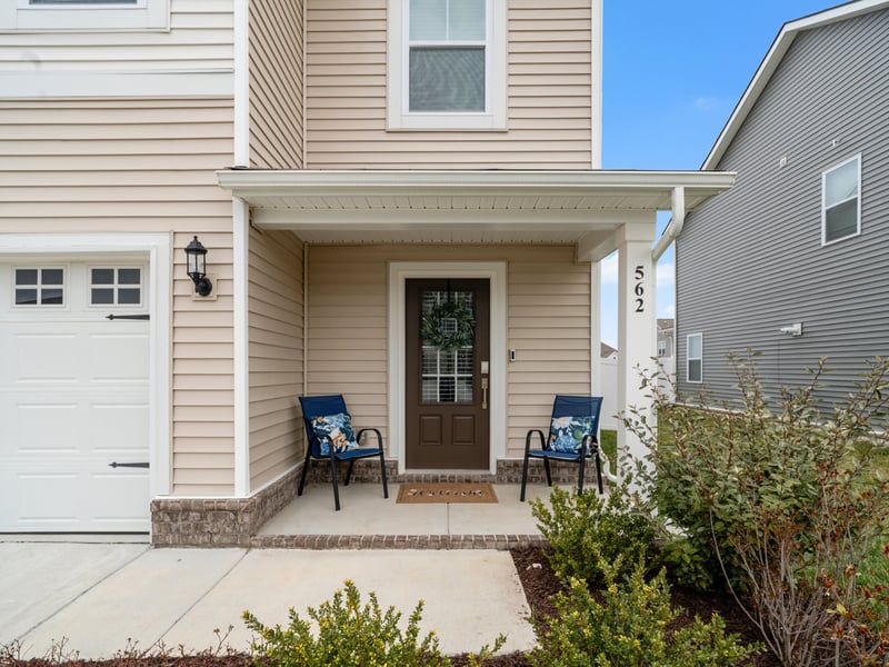 562 Torrey Pines Ln, Lebanon, TN 37087