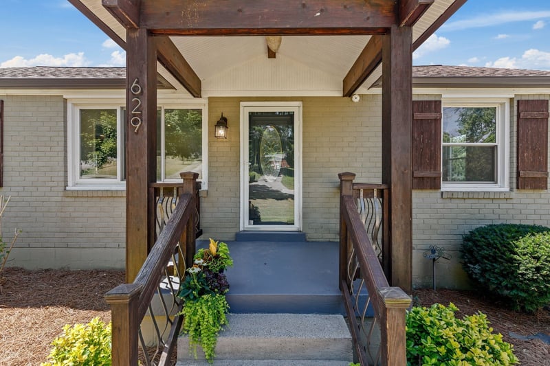 629 Watsonwood Dr, Nashville, TN 37211