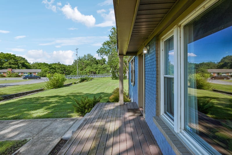 1201 S Graycroft Ave, Madison, TN 37115