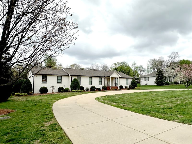 2318 Riverview Dr, Murfreesboro, TN 37129