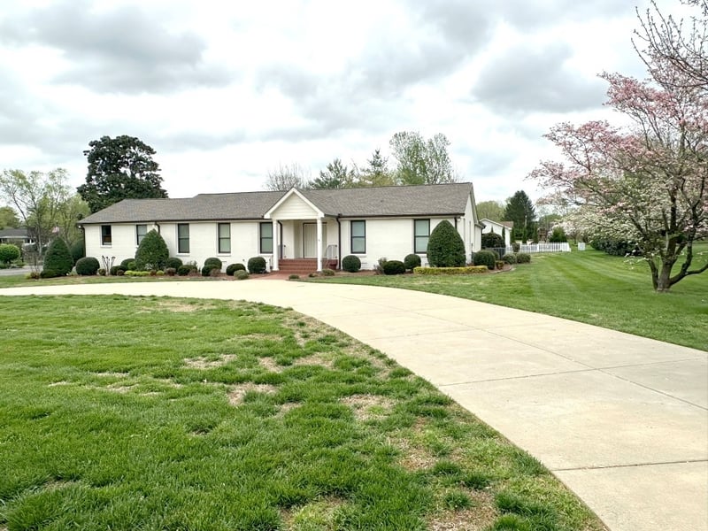 2318 Riverview Dr, Murfreesboro, TN 37129