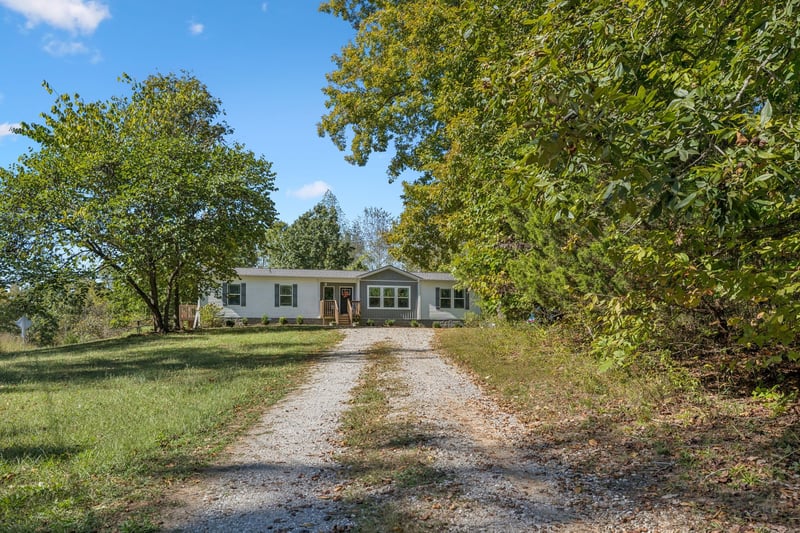 10355 Chappell Cemetery Rd, Bon Aqua, TN 37025