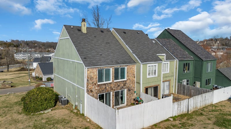 200 Raintree Dr, Hermitage, TN 37076