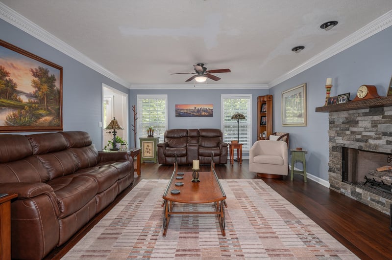 311 Orchard Park Dr, White House, TN 37188