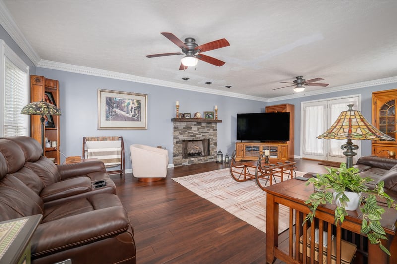 311 Orchard Park Dr, White House, TN 37188