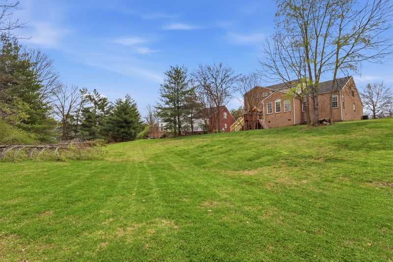 1308 Sweetwater Dr, Brentwood, TN 37027