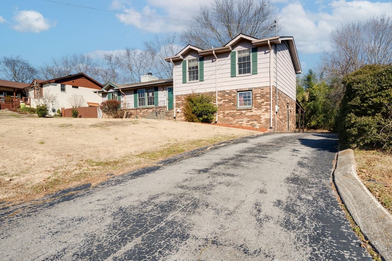 102 Valley View Ct, Hendersonville, TN 37075