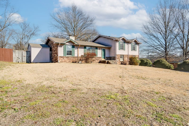 102 Valley View Ct, Hendersonville, TN 37075