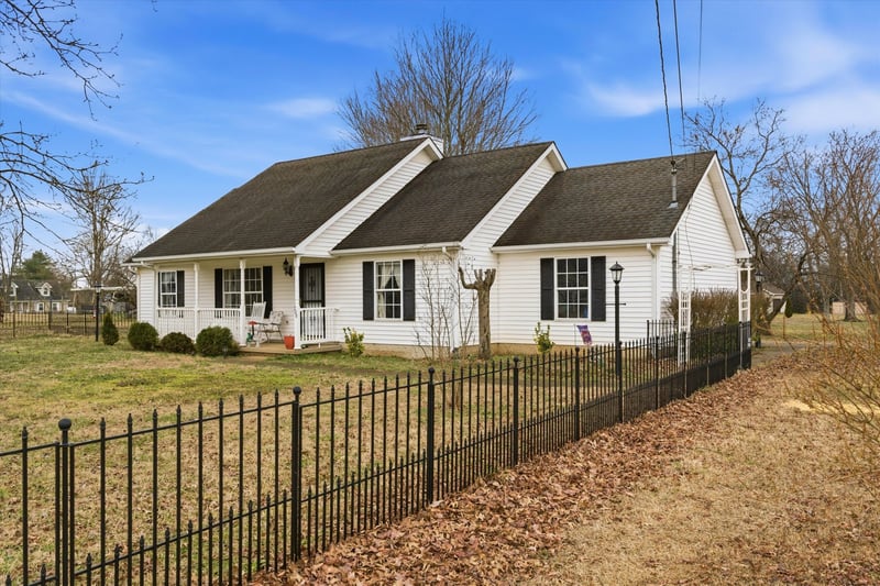 209 Wears Dr, Murfreesboro, TN 37128