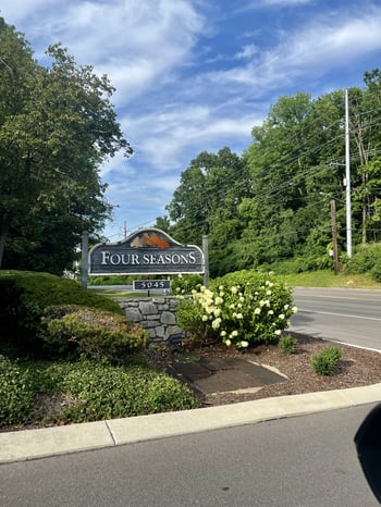 212 Summit Ridge Dr, Nashville, TN 37215