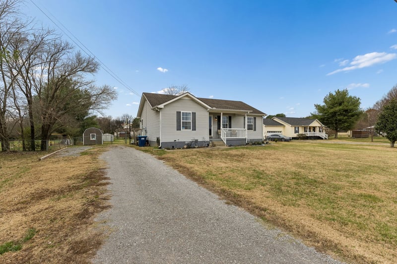 1815 Thompson Rd, Murfreesboro, TN 37128