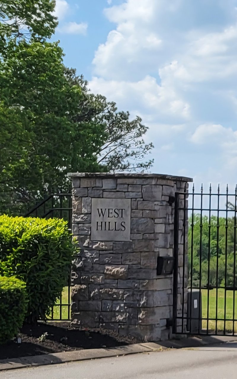 Country Club Dr, Dickson, TN 37055