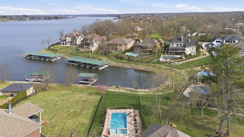 3025 Lakeshore Dr, Old Hickory, TN 37138