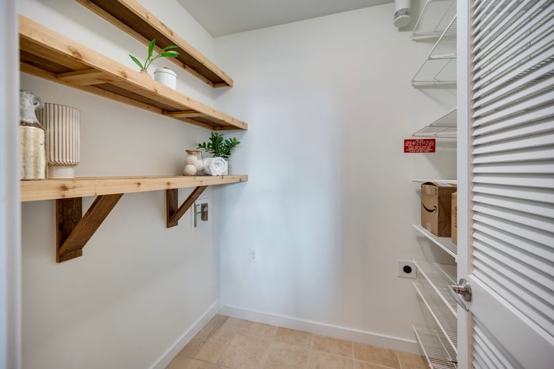 301 Demonbreun St #1917, Nashville, TN 37201