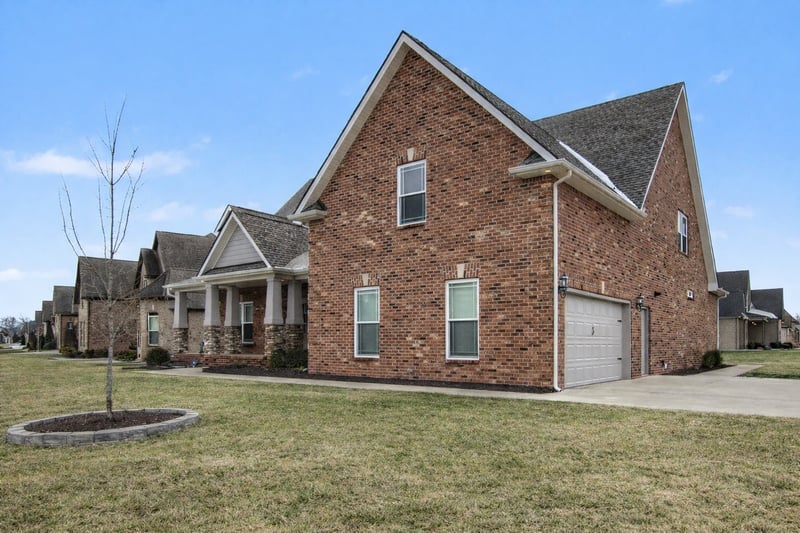 3131 Robinwood Dr, Murfreesboro, TN 37128