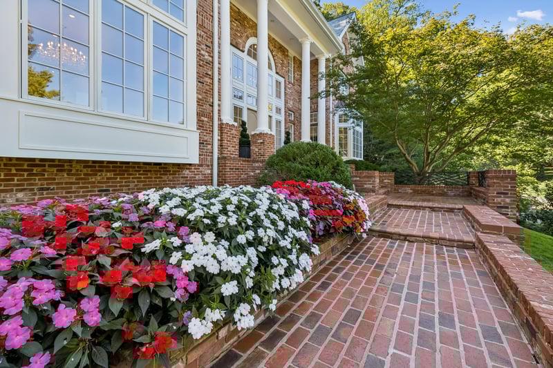 209 Woodford Pl, Nashville, TN 37215